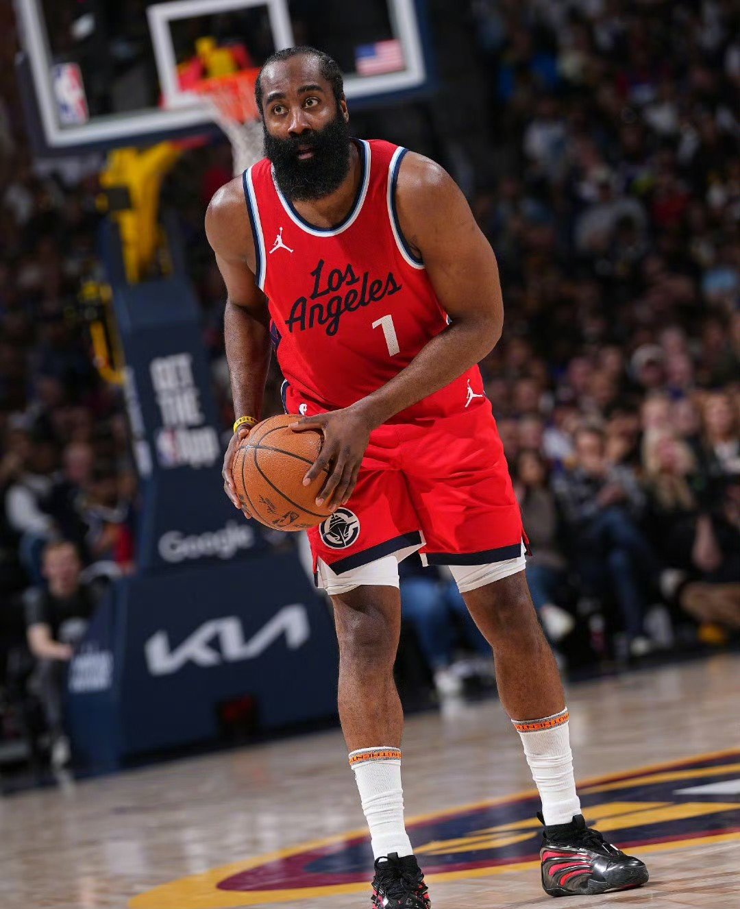 1JJ- 哈登新星重返赛场表现突出,切尔西前途光明!热度持续攀升