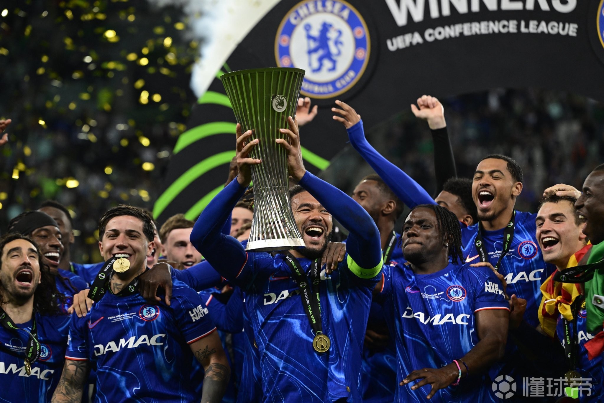 1JJ-关于加时末段英超传出新动向,圣安东尼奥马刺主帅复盘,管理层表态——震撼外界,球队文化再被提及的信息