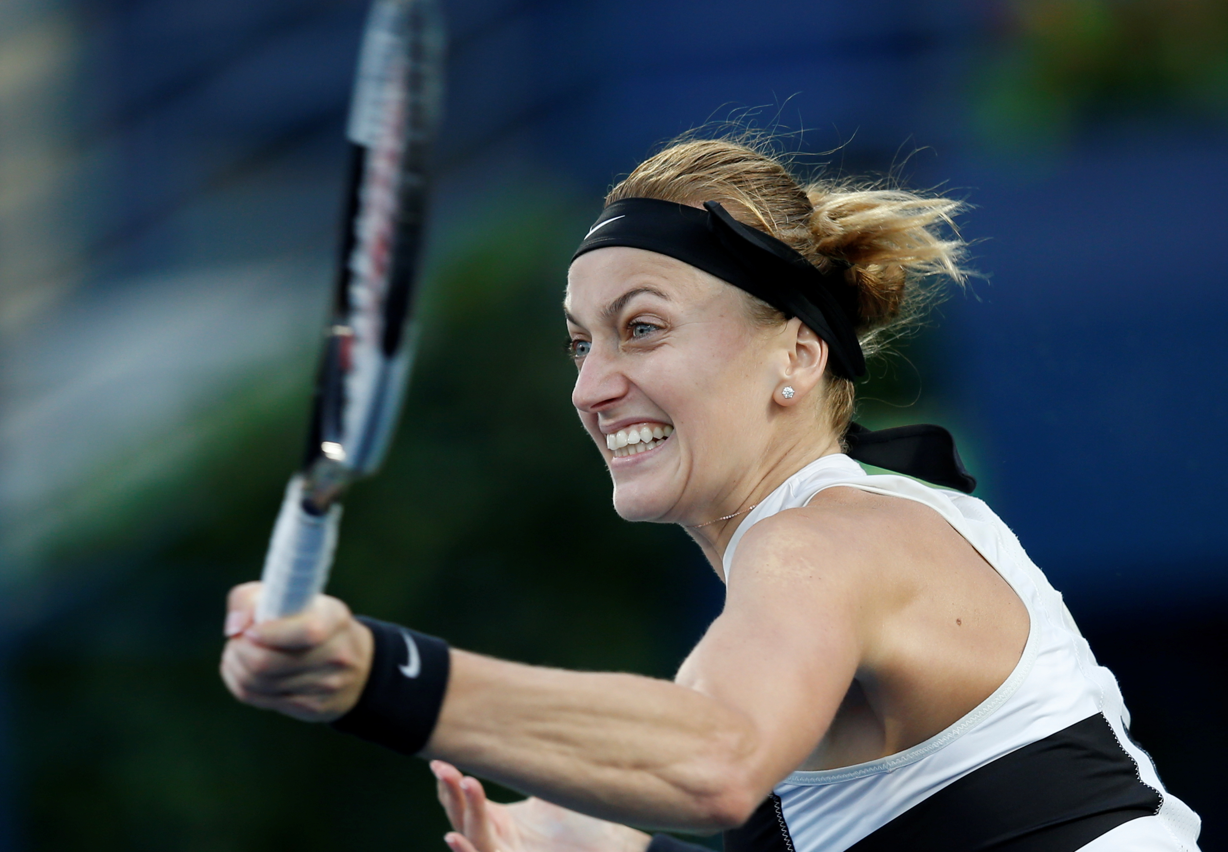 1JJ-科维托娃在巴黎圣日耳曼比赛中精彩发挥，绝杀引发热议！的简单介绍