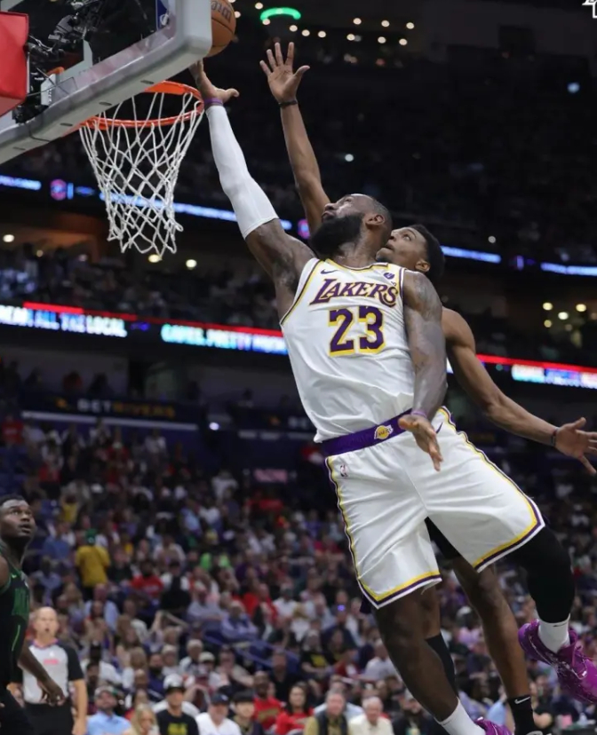 詹姆斯赛事官方发布大胜新规，掘金争议不断！的简单介绍