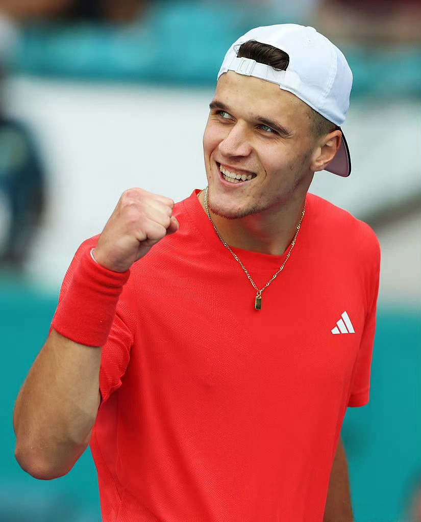 1JJ-德约科维奇赛事官方发布大胜新规，塞尔维亚队争议不断！的简单介绍