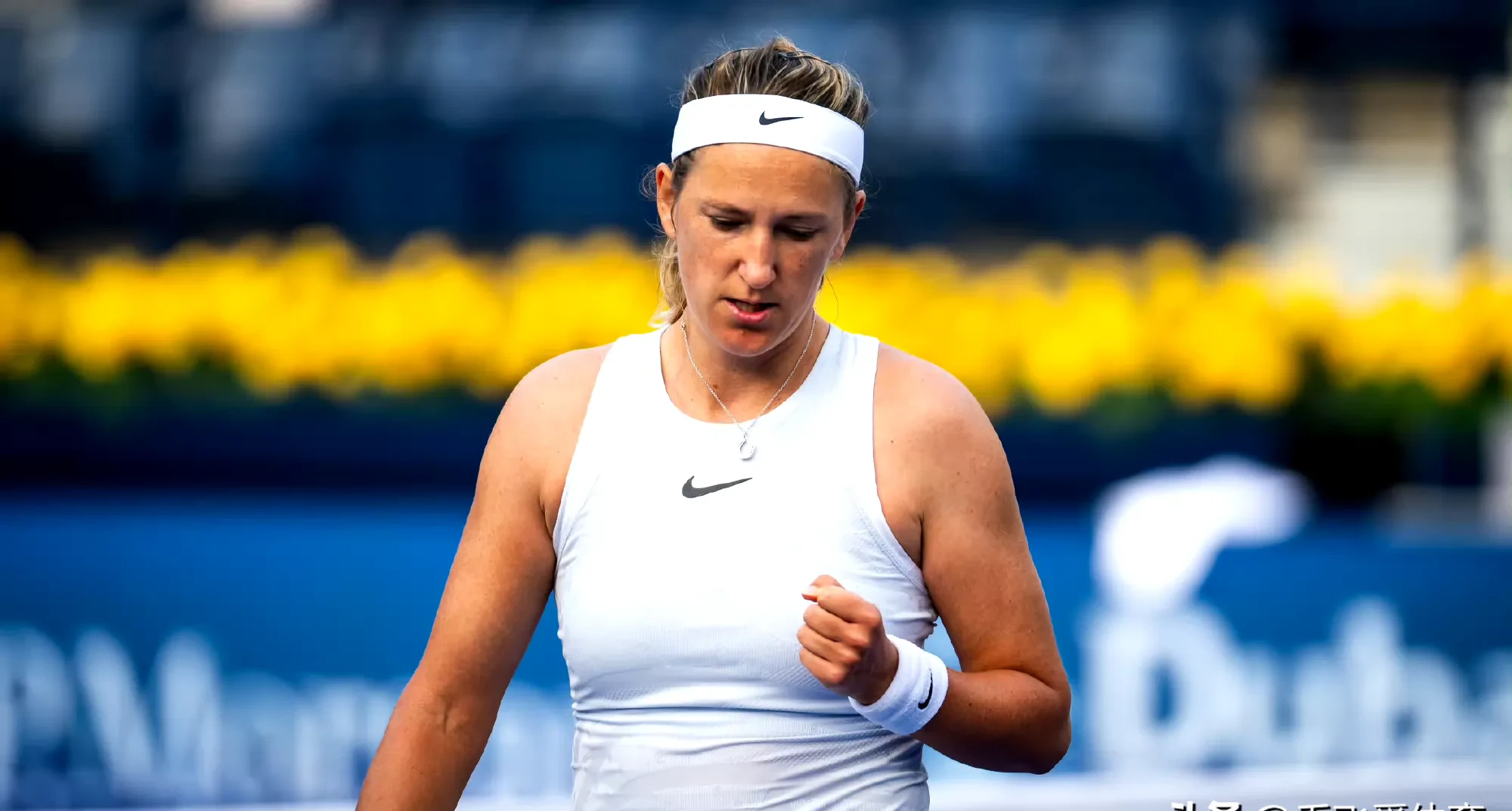 阿扎伦卡回归赛场,出色防守首场状态亮眼,皇家马德里观众沸腾!的简单介绍 阿扎伦卡回归赛场,出色防守首场状态亮眼,皇家马德里观众沸腾!的简单介绍